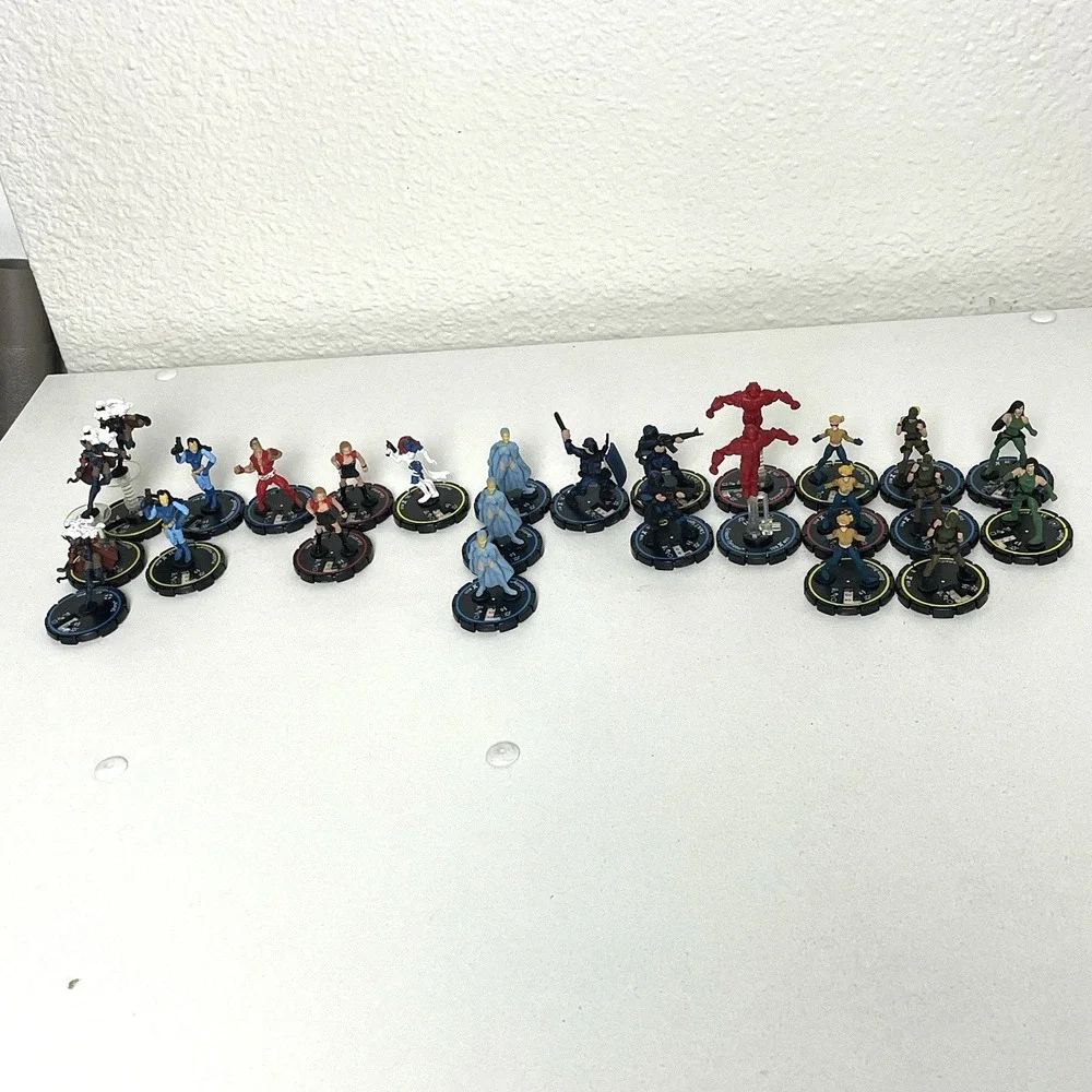 Heroclix Xplosion LOT of 25 Figures Miniatures Wizkids Marvel Universe